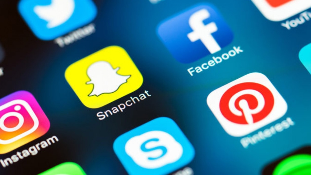 Top 10 Trends in Email, Mobile & Social Marketing Social Media